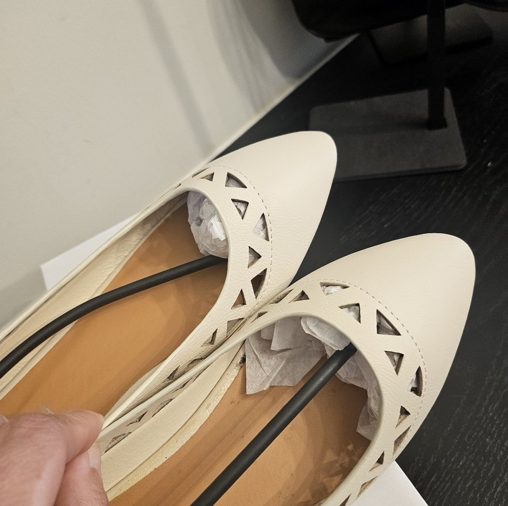 Cream Colored Cut-Out Flats - Picture 2 of 6